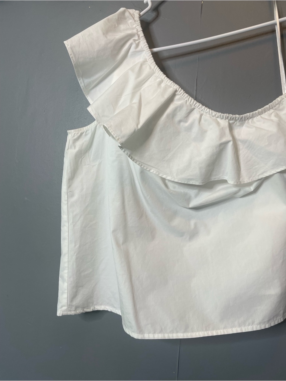 Banana Republic White Ruffle One-Shoulder Top  small - Picture 5 of 11